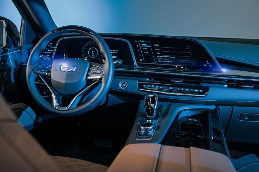Торпедо Cadillac Escalade Luxury 2020 года  (NA) (фото 9 из 11)